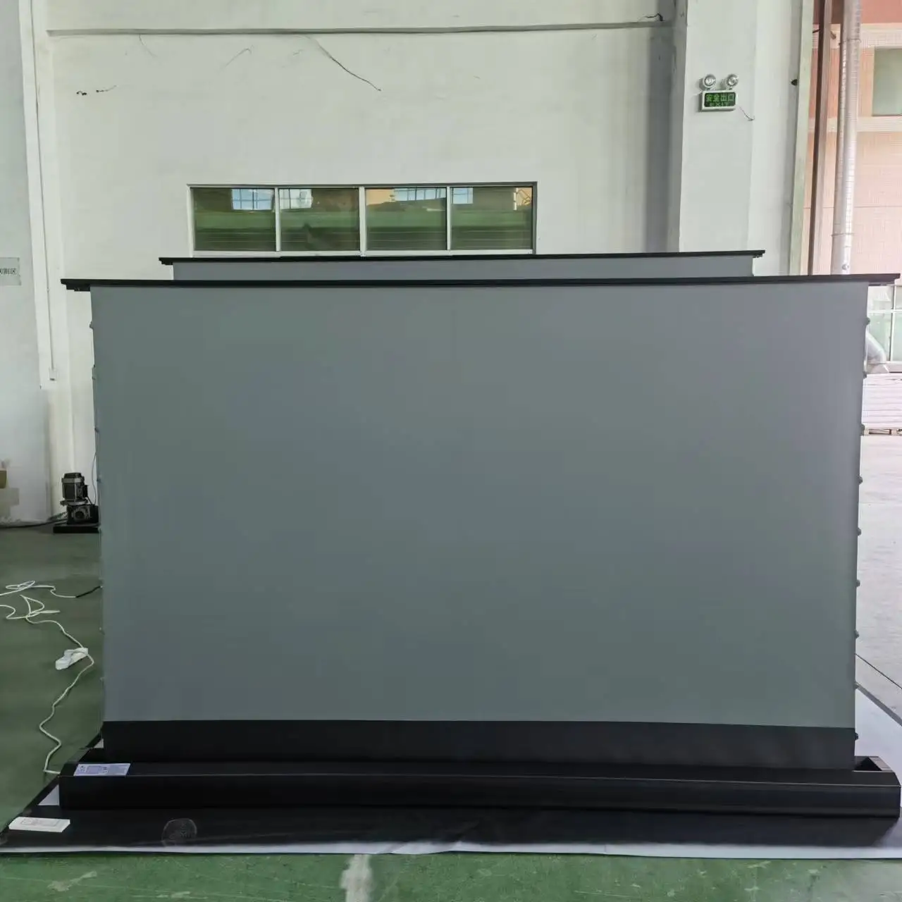 Home Cinema Events - شاشة عرض كهربائية قابلة للرفع بحجم